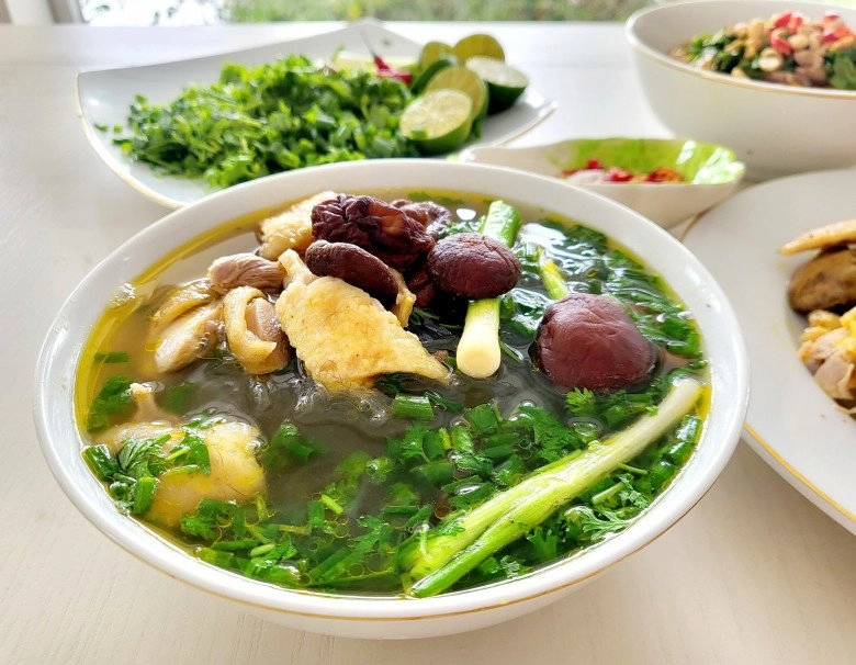 Vợ mạnh trường khoe 2 món ngon ngọt với gà đồi bà xã hồng đăng góp vui bữa ăn hấp dẫn không kém - 2