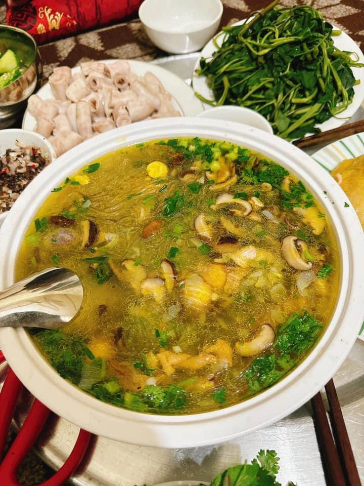 Vợ mạnh trường khoe 2 món ngon ngọt với gà đồi bà xã hồng đăng góp vui bữa ăn hấp dẫn không kém - 6