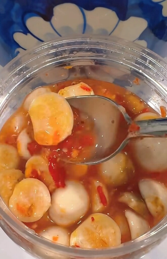 Vợ mạnh trường phơi cà một nắng ở biệt thự lên mâm toàn món dân dã mà ăn gì cũng thấy ngon - 12