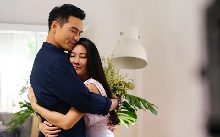 Vợ mới mất bạn thân xinh đẹp của em đến gõ cửa giữa đêm việc làm của cô ấy khiến tôi lập tức muốn tái hôn - 3