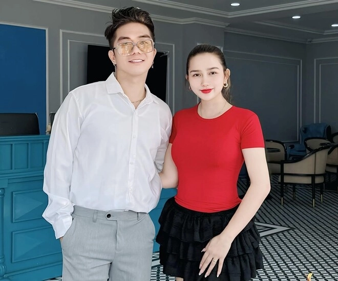 Vợ nhạc sĩ giàu nhất việt nam khoe khu vườn biệt thự nhưng làm ai nấy nghẹn ngào vì dấu ấn 2 người thân - 1