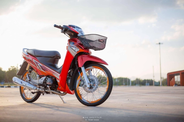 Wave 125i cháy phố với sắc cam đỏ đậm chất thái chơi lớn trong bản độ full option - 5