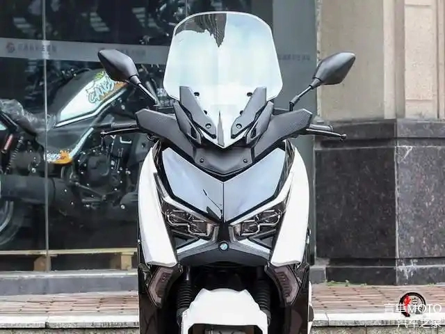 Xmax 300 có khóc thét không khi thấy bản sao tx150e vừa ra mắt này - 1