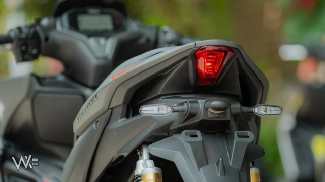 Yamaha aerox alpha 2025 nhập indonesia đã cập bến thị trường việt nam với giá hơn 90 triệu đồng - 9