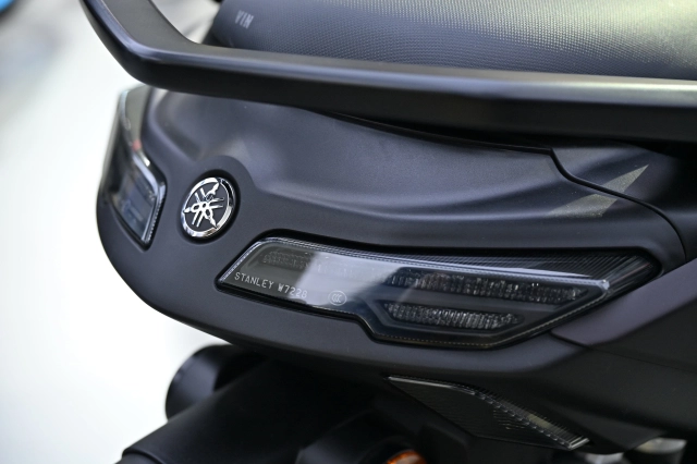 Yamaha mạnh dạn mang mẫu xe ga 155cc mới vào thị trường tỷ dân với giá bán gần 100 triệu đồng - 1