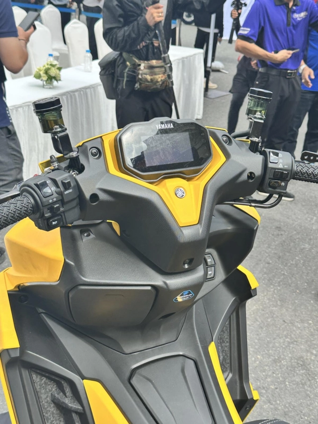 Yamaha nvx 155 all new độ phong cách sport touring quá đẹp khiến dân chơi không thể làm ngơ - 8