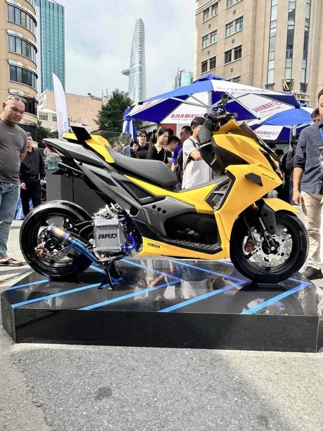 Yamaha nvx 155 all new độ phong cách sport touring quá đẹp khiến dân chơi không thể làm ngơ - 9