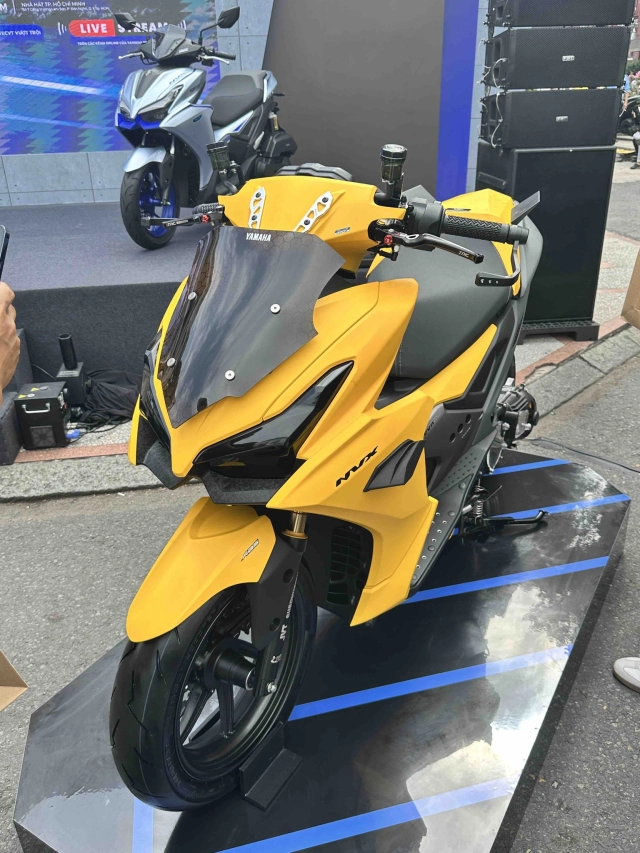 Yamaha nvx 155 all new độ phong cách sport touring quá đẹp khiến dân chơi không thể làm ngơ - 12