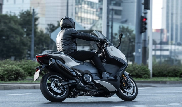 Yamaha tmax560 2025 ra mắt mang phong cách thể thao chuẩn mực xe tay ga cao cấp - 5