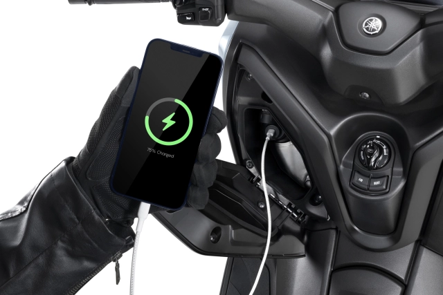 Yamaha xmax 300 2025 ra mắt ở nước ta với 5 màu mới giá bán chính hãng từ 140 triệu đồng - 9