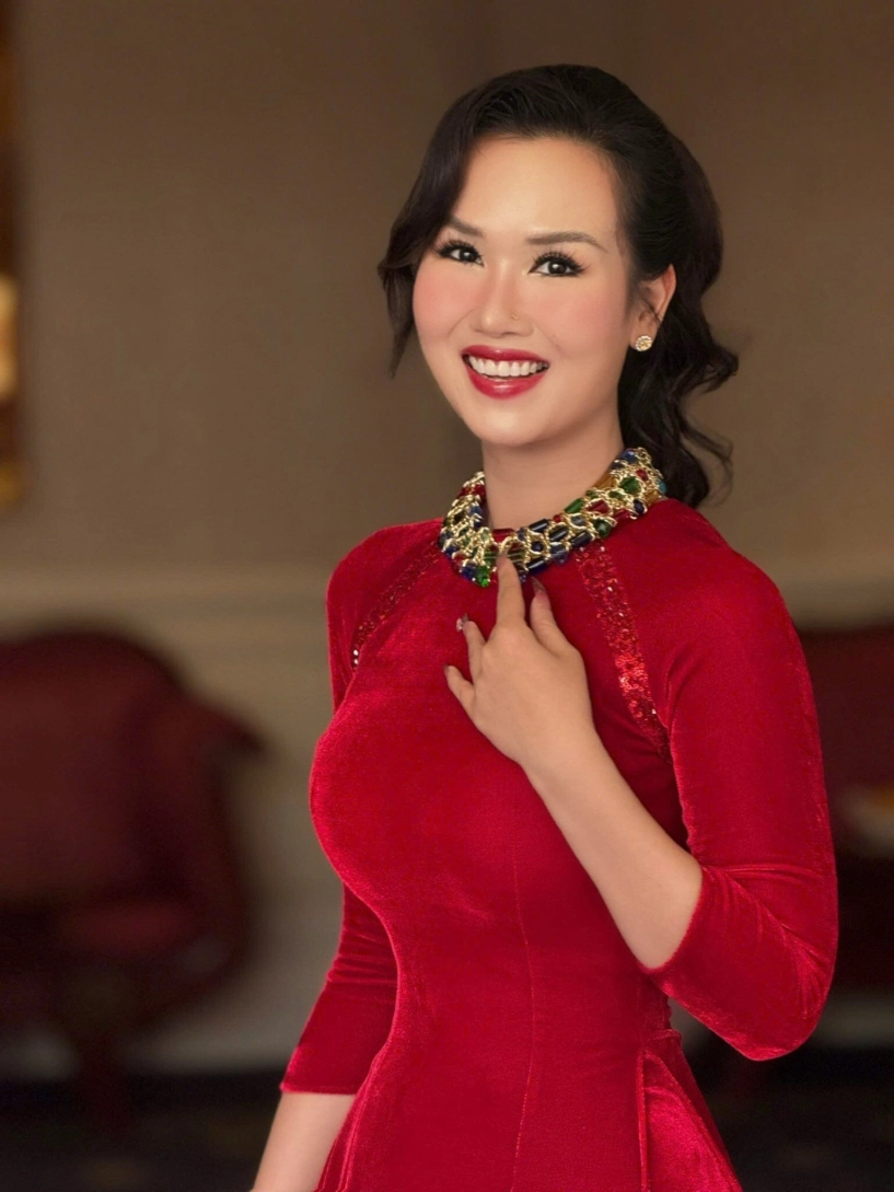 2 ca sĩ bị dân mạng so kè khi hát cùng ca khúc trong lễ diễu binh võ hạ trâm cứu duyên quỳnh 1 bàn thua - 7