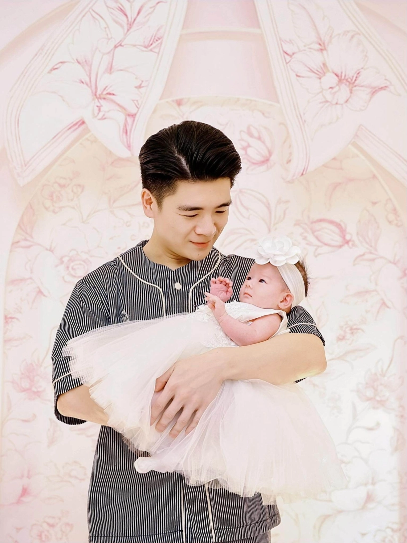 2 cháu nội bầu hiển chính thức vào lớp 1 được bố đầu tư chuẩn rich kid lớn lên trong biệt thự trăm tỷ đồng - 11