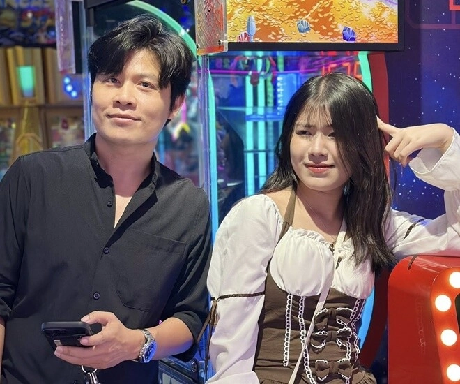 2 con sao việt đoàn tụ bố mẹ ruột khi du học nguyễn văn chung trao trả ái nữ quý tử ưng hoàng phúc đến mỹ - 1
