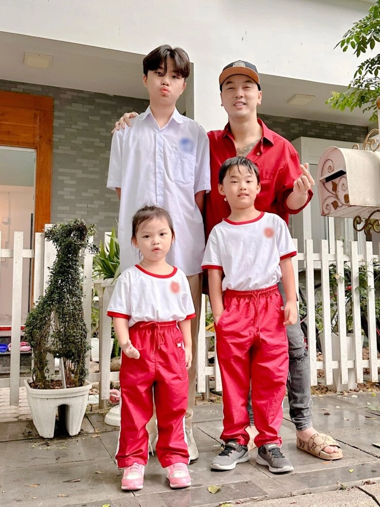 2 con sao việt đoàn tụ bố mẹ ruột khi du học nguyễn văn chung trao trả ái nữ quý tử ưng hoàng phúc đến mỹ - 11