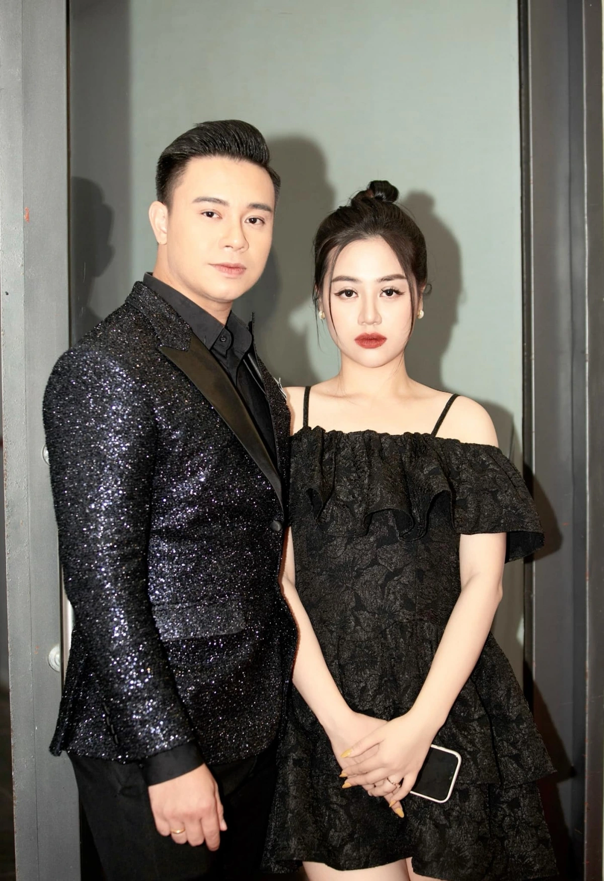 2 nam ca sĩ 9x vinh dự hát trong lễ diễu binh đông hùng hạnh phúc bên vợ con double2t từng là thợ cắt tóc - 11