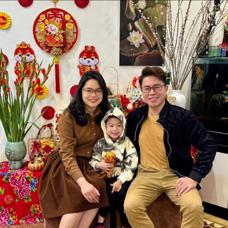 2 nam mc vtv có học vị tiến sĩ người được mệnh danh là thầy giáo hot boy người hạnh phúc bên vợ thạc sĩ - 9