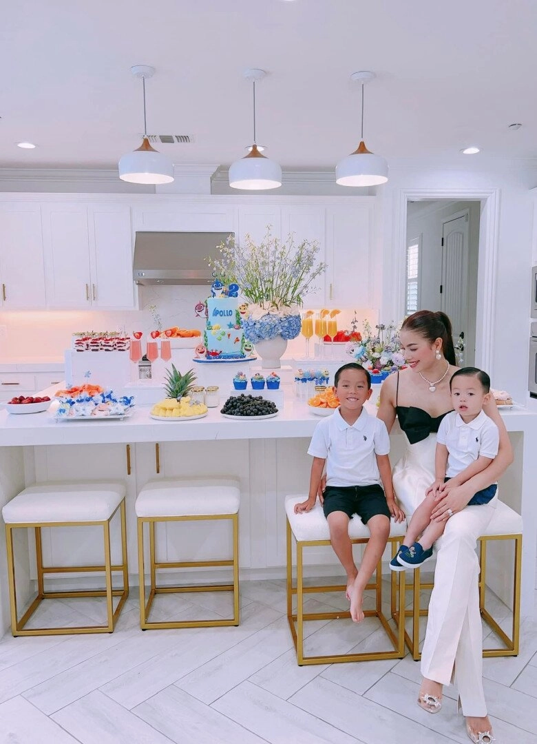 2 nàng hậu lấy chồng ở mỹ nhưng giấu nhẹm mặt nửa kia phạm hương sống trong dinh thự võ hoàng yến vẫn về nước làm nghề - 4