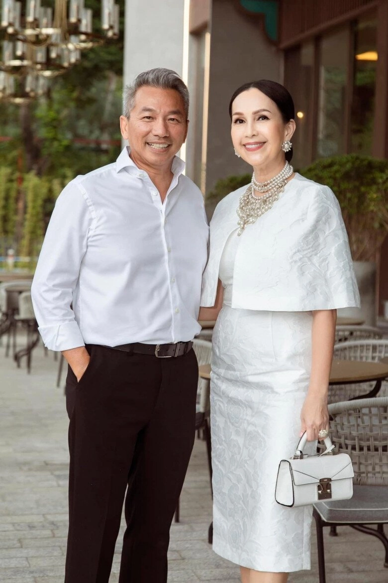2 sao nữ chủ động tán tỉnh chồng đại gia vân trang sinh con trai được cưng chiều diễm my 6x hôn nhân viên mãn - 13
