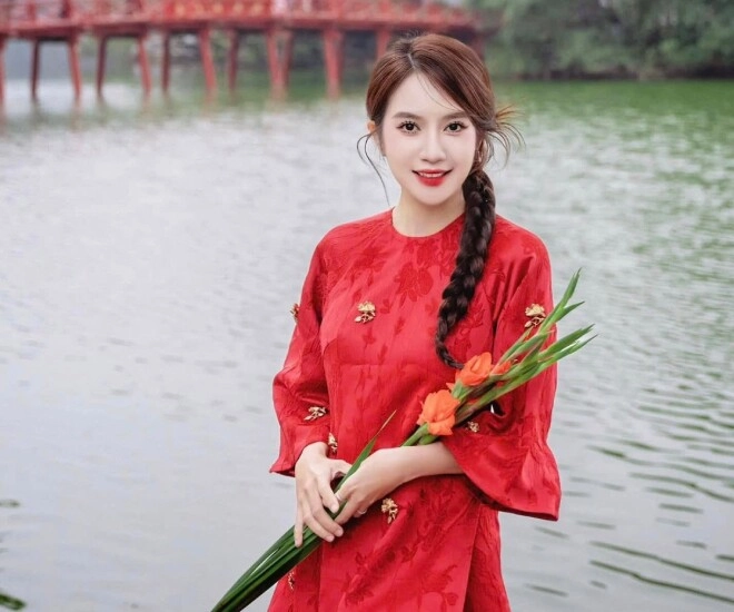 2 sao nữ có học vị thạc sĩ làm mẹ 4 con vẫn trẻ đẹp mặn mà hôn nhân viên mãn bên chồng nghệ sĩ - 1