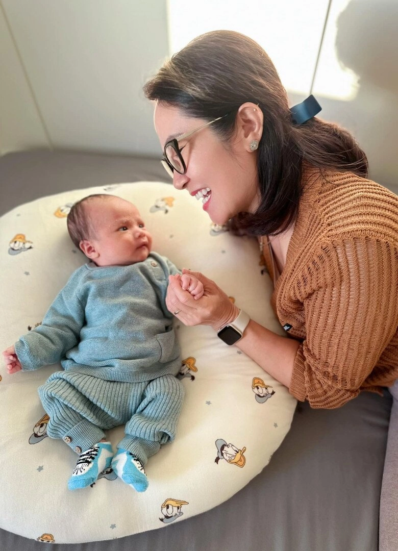 2 sao nữ có học vị thạc sĩ làm mẹ 4 con vẫn trẻ đẹp mặn mà hôn nhân viên mãn bên chồng nghệ sĩ - 11