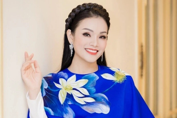 2 sao nữ học lên tiến sĩ người là nsưt kết hôn với viện trưởng người đưa con du lịch 7 nước trong 1 tháng - 3