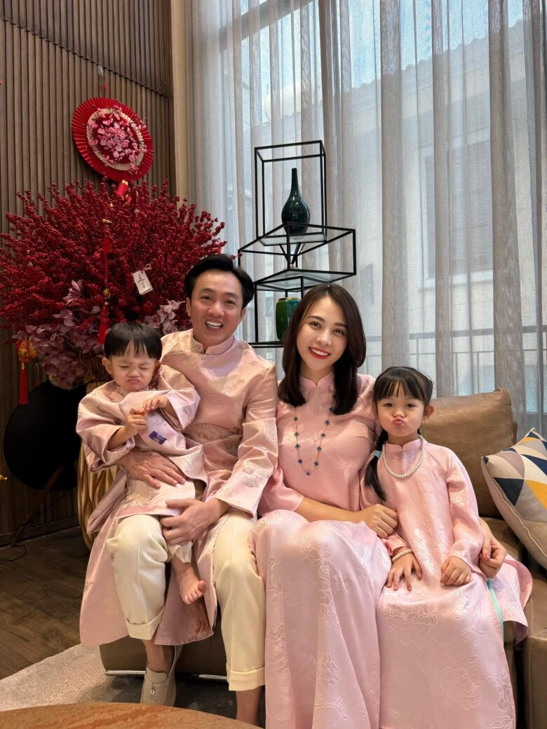 3 mẹ con đàm thu trang đánh lẻ trước khi ái nữ bắt đầu đi học cường đô la nhớ nhung nhưng không thể đi cùng - 5