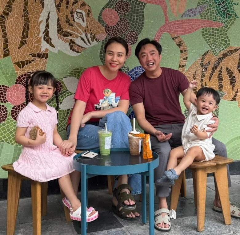 3 mẹ con đàm thu trang đánh lẻ trước khi ái nữ bắt đầu đi học cường đô la nhớ nhung nhưng không thể đi cùng - 6