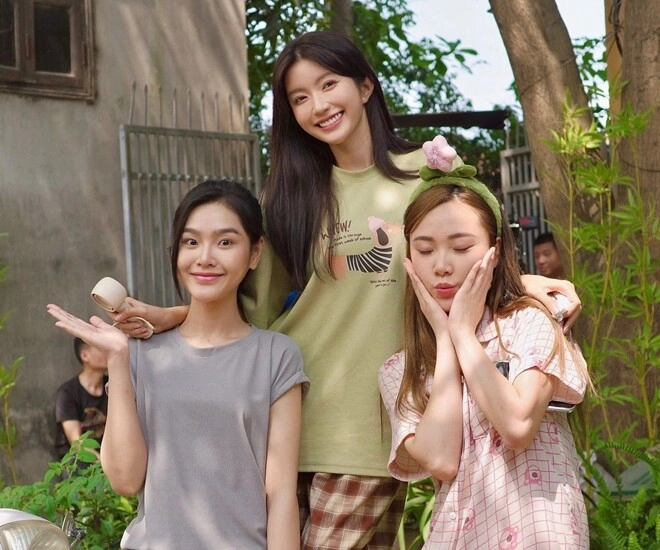 3 mỹ nhân phim vtv dịu dàng màu nắng ngọc huyền trưởng thành hơn sau khi lấy chồng cù thị trà được khen xinh nhất - 1