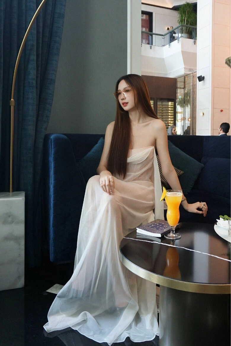 3 sao nữ livestream giải đề thi tốt nghiệp thpt khiến dân tình trầm trồ người nhận học bổng trường úc người xuất thân chuyên văn - 8