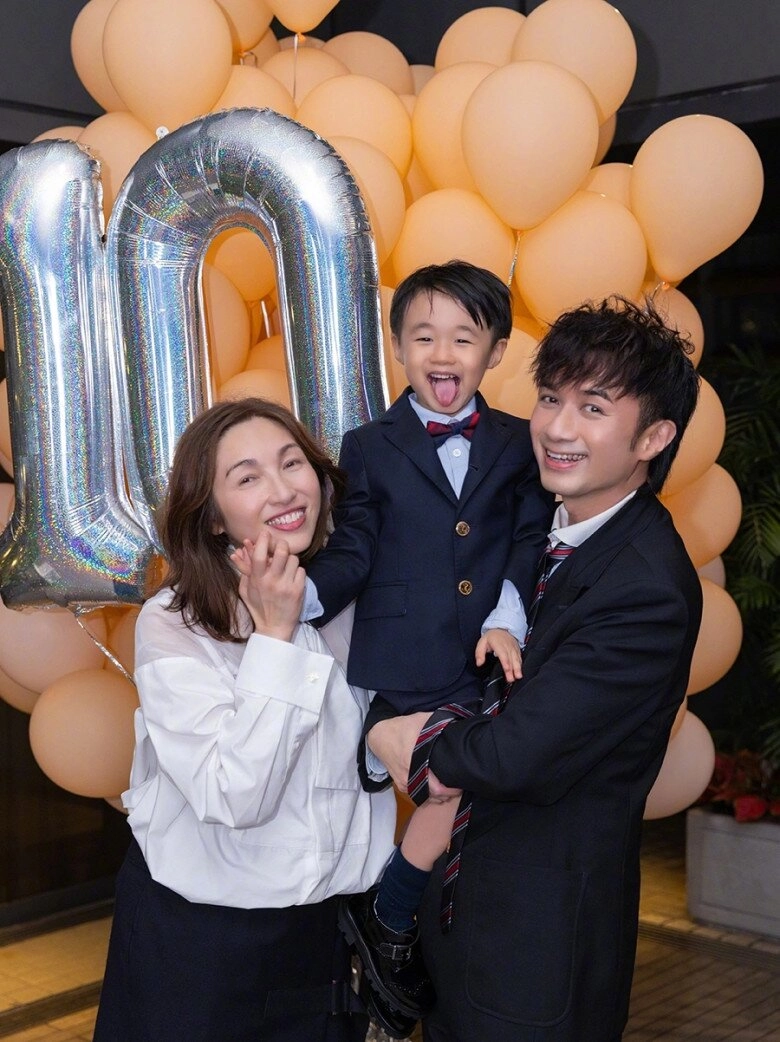 4 mỹ nhân cưới rình rang 2015 10 năm sau người bỏ chồng vẫn trẻ như gái 20 người 3 con ngày càng nóng bỏng - 23