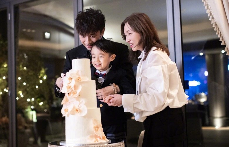4 mỹ nhân cưới rình rang 2015 10 năm sau người bỏ chồng vẫn trẻ như gái 20 người 3 con ngày càng nóng bỏng - 25
