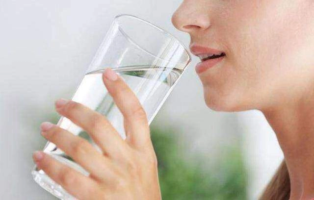 5 bí quyết ăn uống giúp bạn tiệc tùng linh đình mà không sợ cân năng tặng ầm ầm sau tết - 2