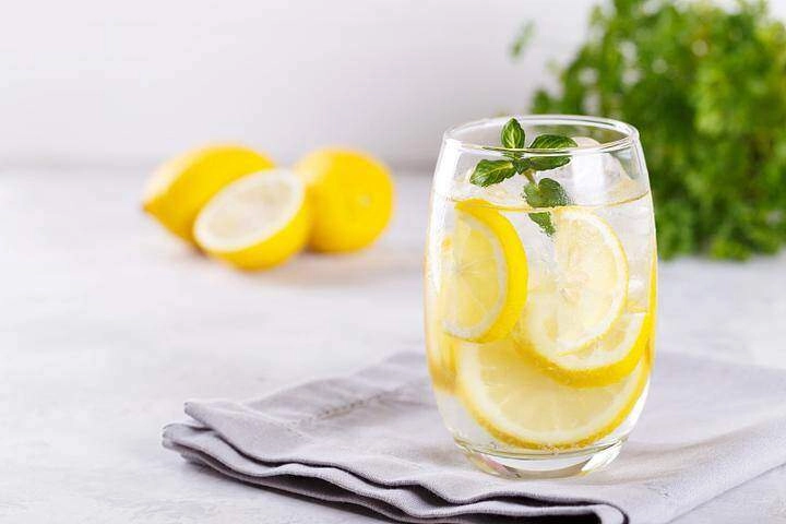 5 bí quyết ăn uống giúp bạn tiệc tùng linh đình mà không sợ cân năng tặng ầm ầm sau tết - 4