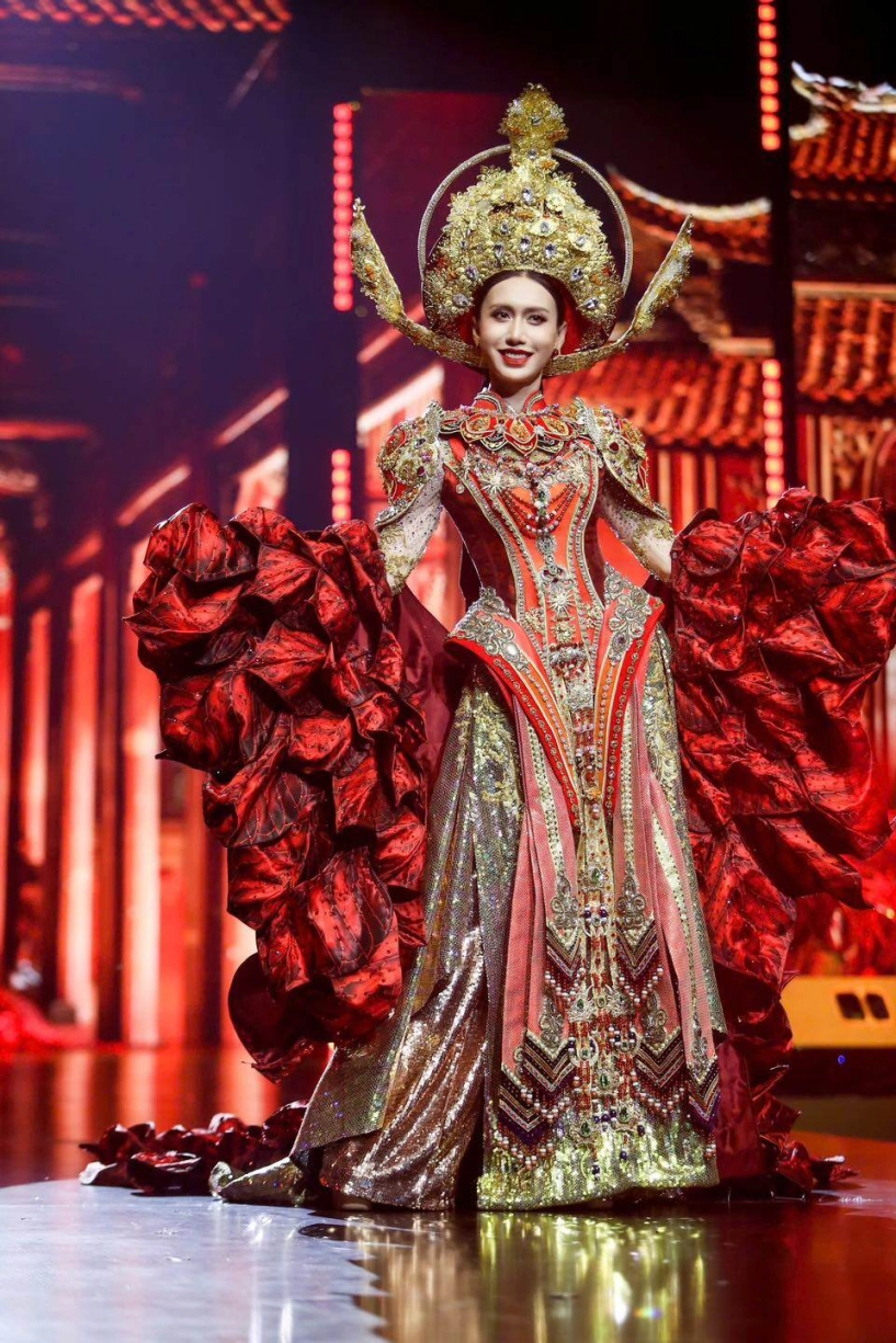 6 mỹ nhân có khả năng chạm tay chiếc vương miện miss international queen vietnam 2025 - 11