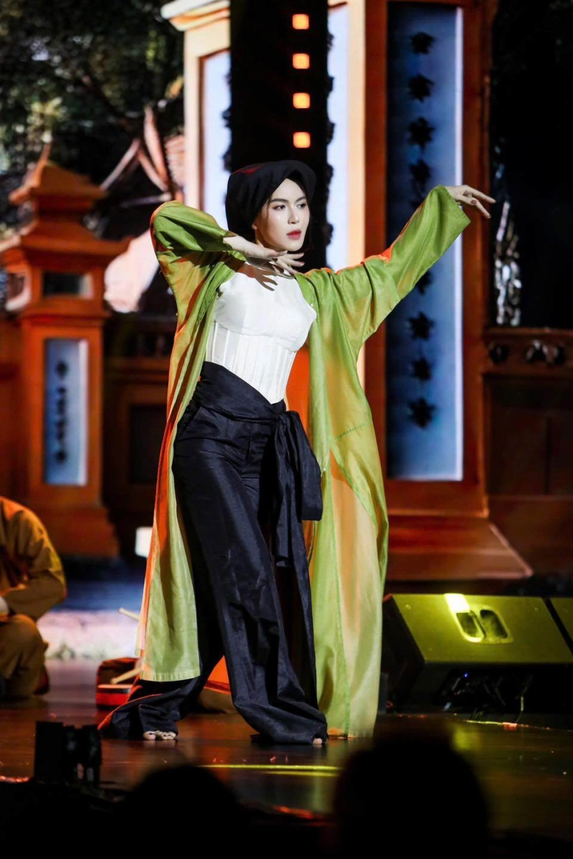 6 mỹ nhân có khả năng chạm tay chiếc vương miện miss international queen vietnam 2025 - 15