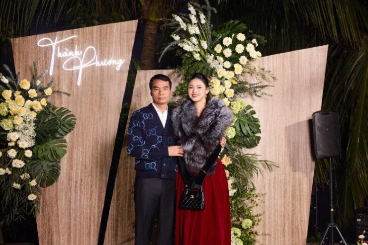 Á hậu 1m81 mỗi lần mang bầu là sắm túi mới đưa con đi tựu trường cũng đeo túi gần 4 tỷ ở nhà chăm con mặc đồ ngủ 50 triệu - 11