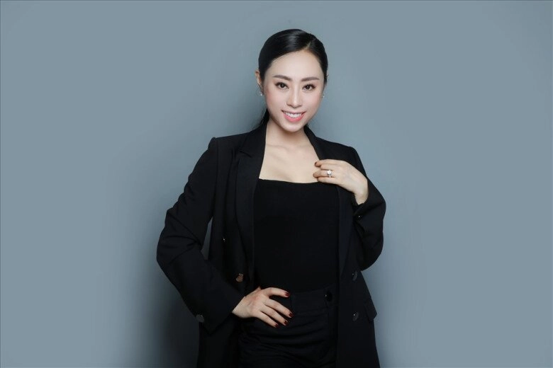 Á hậu độc lạ nhất việt nam mê hoặc chồng bằng nhan sắc tự tin công khai ảnh quá khứ nguyên bản 100 - 1