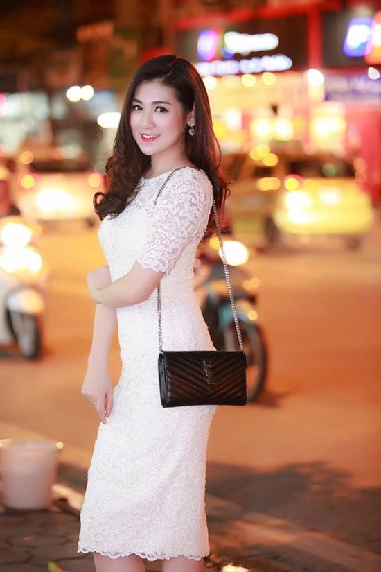 Á hậu hà thành sống như phú bà sau khi lấy chồng đại gia xách cả căn chung cư trên tay ra đường - 5