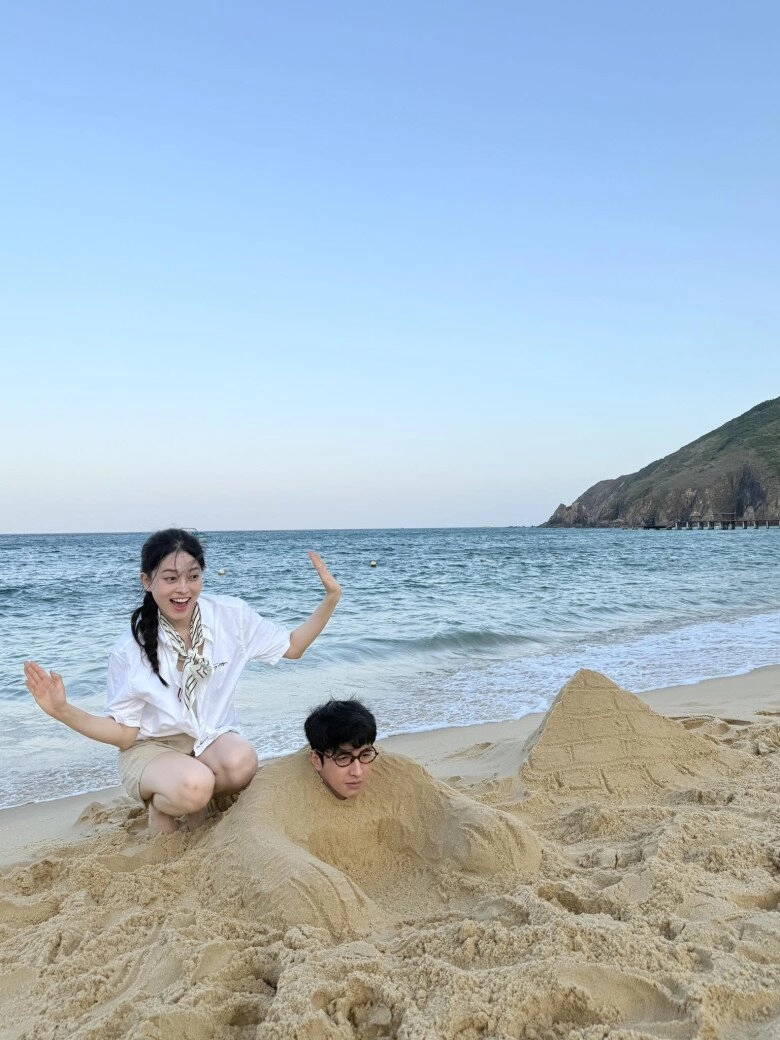 Á hậu phương nga vướng nghi vấn mang thai con đầu lòng em chồng liền đăng video thay lời bình an - 5