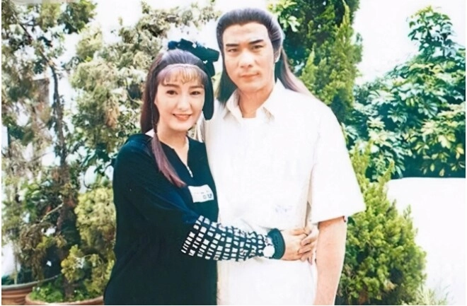 Ác nữ thần điêu đại hiệp đẹp nhất màn ảnh nhan sắc giờ thê thảm nghèo đến nỗi phải ăn đồ thừa - 13