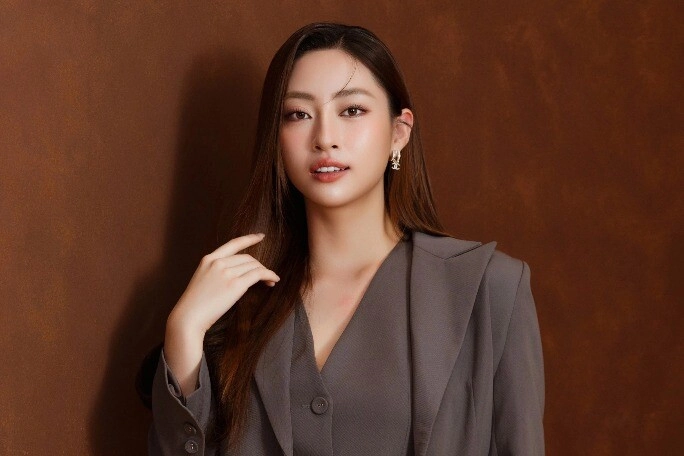 Ai là đại diện việt nam có thành tích cao tại miss world vướng nghi vấn nghỉ chơi với nàng dâu nhà tỷ phú - 1