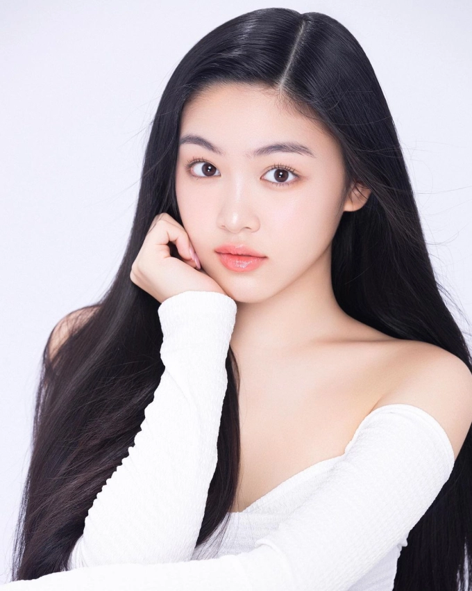 Ái nữ 19 tuổi nhà mc quyền linh khuôn trăng đầy đặn nét ngài nở nang dân mạng gọi luôn là hoa hậu không cần vương miện - 4