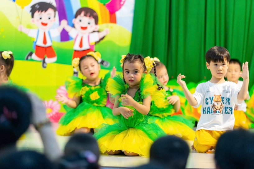 Ái nữ lai ấn của võ hạ trâm mất ăn mất ngủ vì áp lực được nhạc sĩ nguyễn văn chung gọi là con gái - 2