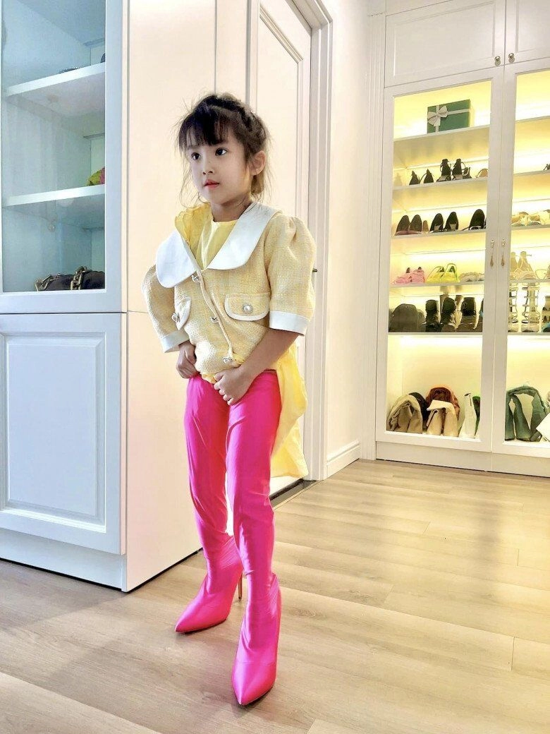 Ái nữ nhà diệp lâm anh nhỏ giống hệt bố giờ thừa hưởng nhan sắc và gen nghệ thuật của mẹ là công chúa ngậm thìa vàng - 7