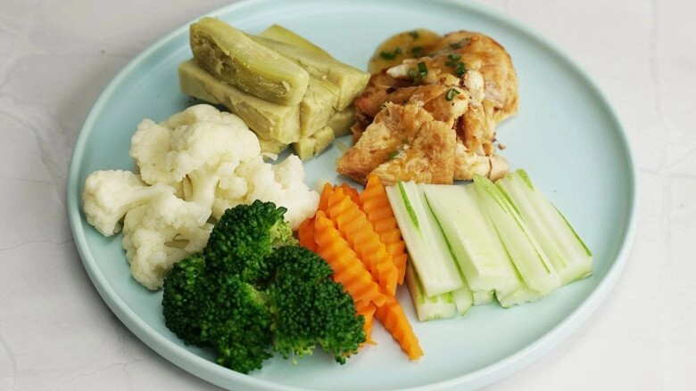 Ái nữ nhà siêu mẫu đình đám từng nặng 64kg chỉ ăn nửa chén cơm một ngày nay lột xác xinh như sao hàn - 3