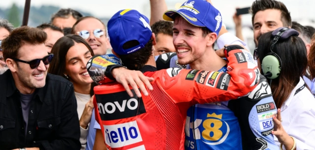 Alex marquez và chìa khóa để lật đổ marc trong cuộc đua vô địch motogp 2025 - 2