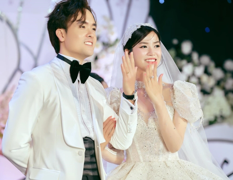 Anh đào sau nửa năm làm đám cưới ngày trước tôi chỉ thơm bạn diễn chứ lấy chồng rồi tôi hôn mãnh liệt luôn - 9