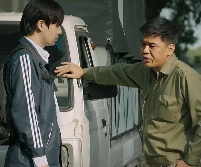 anh ruột kém 12 tuổi của nsưt kiều anh từ bốc vác giờ ở nhà 10 tỷ con gái 5 tuổi khéo diễn giống cha - 1