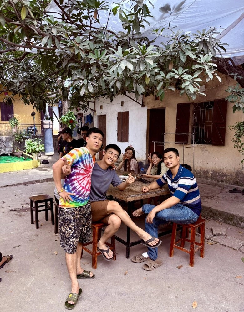 Anh tài xế dịu dàng màu nắng là thủ khoa sân khấu điện ảnh đầu ra lẫn đầu vào chị gái là nữ diễn viên quen mặt - 14