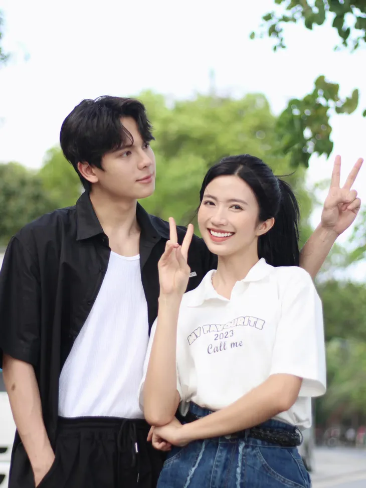 anh trai ngọc huyền cứ đóng với ai là người đó lấy chồng hé lộ về ông bố phó hiệu trưởng trường sân khấu - 6